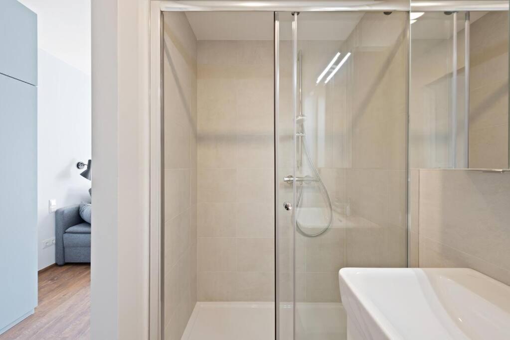 Schickes All-Inklusive Apartmentzimmer By Resida Asset Gmbh Brunn am Gebirge Exterior photo